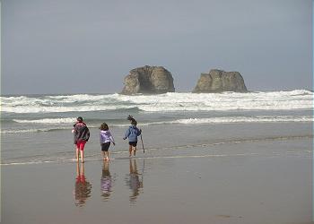 Jumping the waves at Twin Rocks