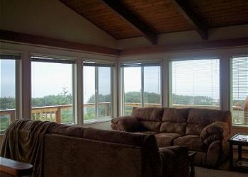 Main lebel living room