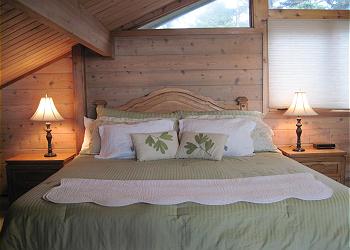 3rd floor bedroom- King Sized bed