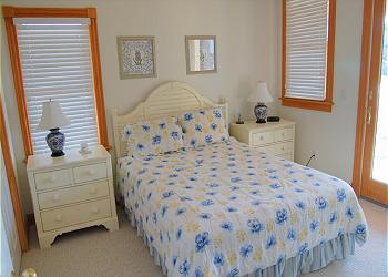 Queen Bedroom