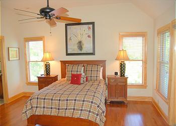 Queen Master Suite