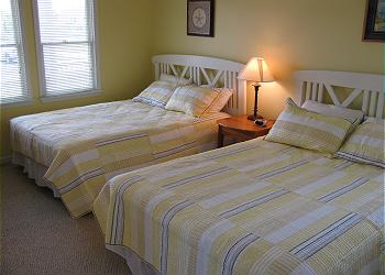 2 Queen Bedroom