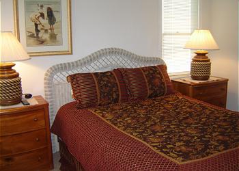 Queen Master Suite