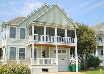 House rental - Exterior Photo - Front View of "White"