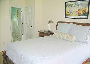 Queen Master Suite