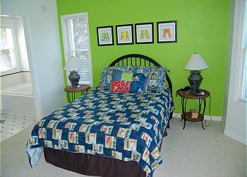 Queen Master Suite