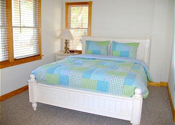 Queen Bedroom