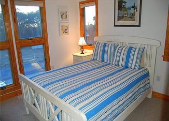 Queen Bedroom