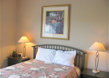 Queen Bedroom