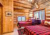Upper level double queen room with private bathroom - Bear Lodge Breckenridge Vacation Rental 