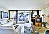 Kona Alii 505 Living area