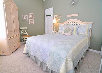 Queen Bedroom