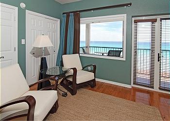 Master Sitting Area