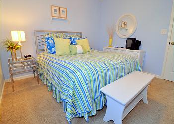 Queen Bedroom