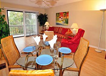 Cassine Garden 115 Dining Area