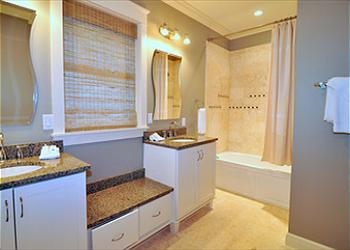 3rd floor Queen Bathroom