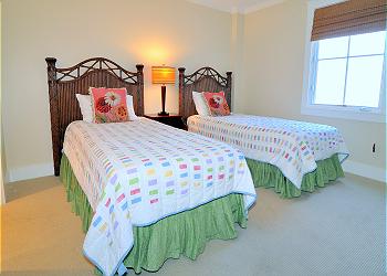 Twin bedroom