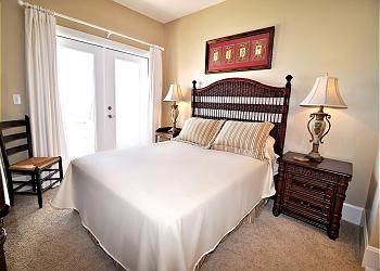 Queen Bedroom