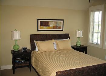 Queen Bedroom