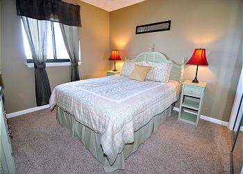 Guest Queen Bedroom