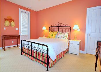 Queen Master Bedroom