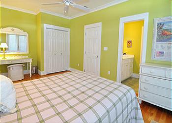 Queen Bedroom