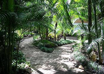 Cabin / Bungalow rental - Exterior Photo - Garden Path