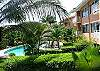Great beachfront townhome with a/c, full kitchen, stereo, & cable tv 