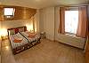 Chambre du bas / Lower room