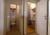 WC and shower room/WC und Dusche