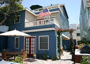 La Playa House Front