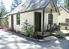 Cute and cozy suite,queen bed, small kitchen, bathroom, sleeps 2.