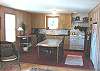 Fully equipped kitchen with dining table for 6.