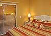 Master Bedroom w/Jacuzzi Access