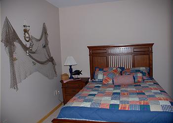 Queen Bedroom