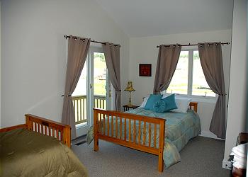 Full Bed and Twin Bedroom
