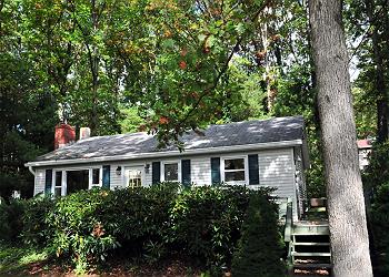 Taylor-Made Deep Creek Vacations Special: Lake View Cottage