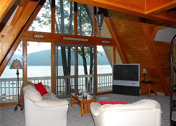 Great Room With Deep Creek Lake