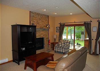 Lakeside Retreat - 5