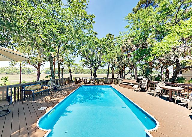 5ba tucked into south carolina"s tidal marshes. more #1350878