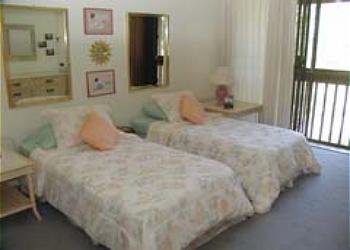 Kahuku Condominium rental - Interior Photo - Downstairs Bedroom