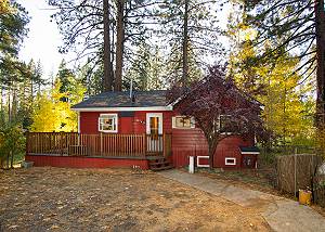 RED CABIN on Golf Course, DOG friendly