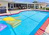 Venice Lakeside House - Heated Pool - Newly Furnished - HDTV, Wifi, Sleeps 8