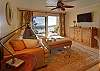 Crescent Sandpiper 232, Beach Front, Newly Furnished, HDTV, Wifi