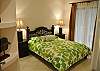 Nice bedroom with Double/Full Bed