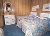Guest bedroom w/two twin beds.