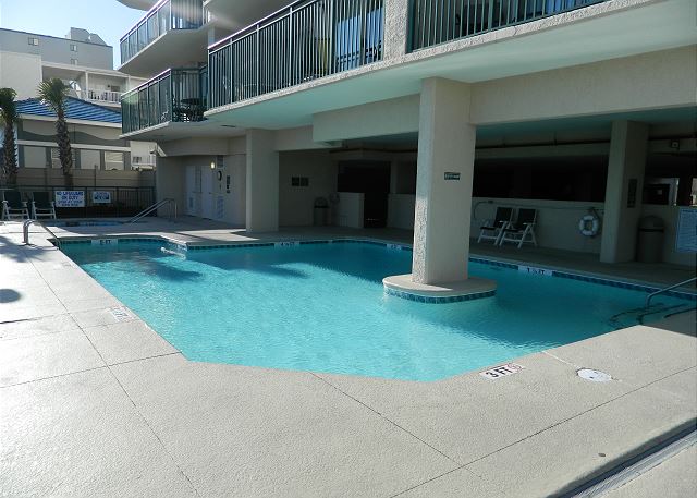 Enjoy sunbathing on the sun deck of this great complex.