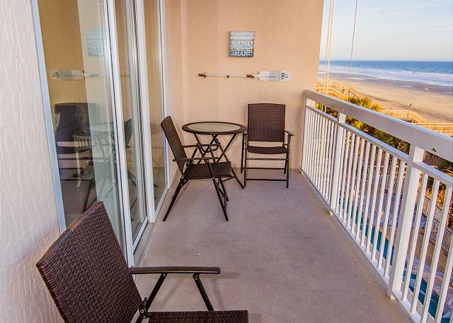 Large balcony with seating to enjoy the day!!!