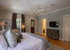 Master Bedroom w/ Smart HDTV
