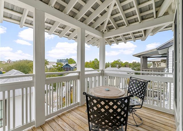 Southern Seaside Cottage and Carriage House 5